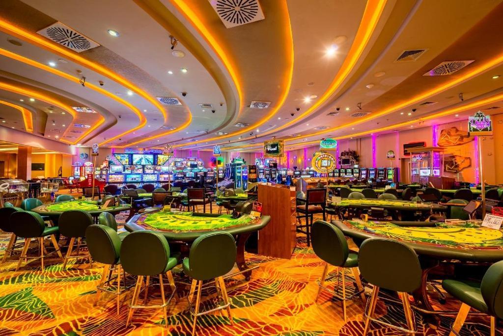 Vuni Palace Luxury Resort & Beach & Casino Кирения Экстерьер фото